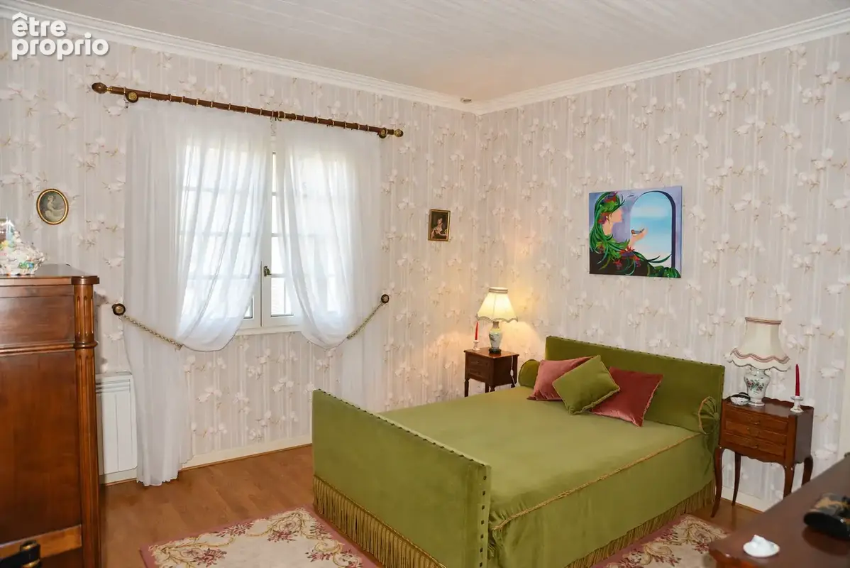 FAVERGES - Propriété bourgeoise de 8 pièces   228 m2 - photo 6