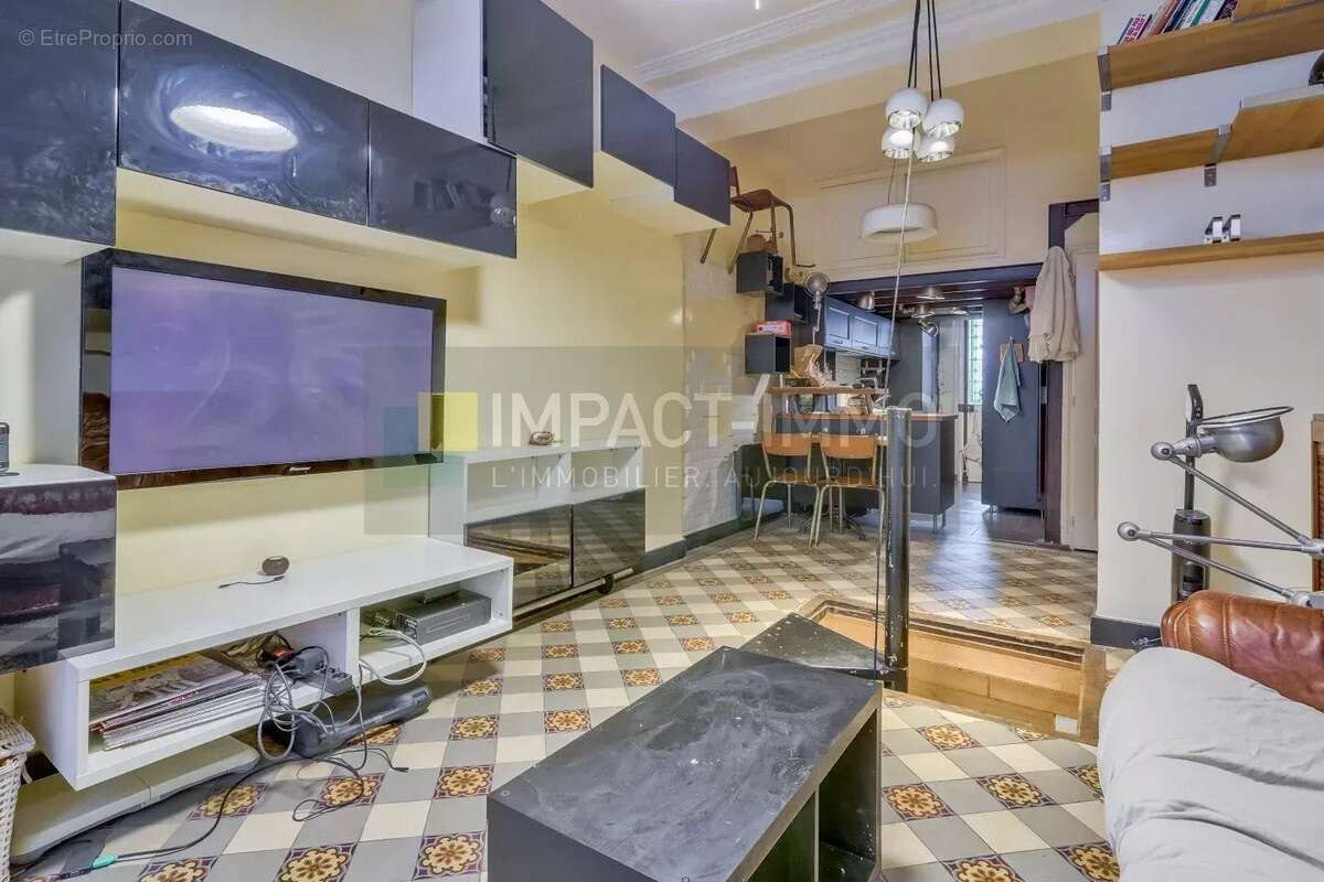 Appartement à PARIS-18E