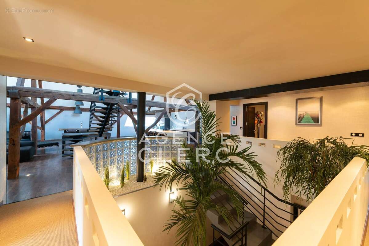 Appartement à ALLONZIER-LA-CAILLE