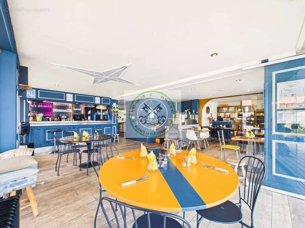 Commerce à SAINT-RAPHAEL