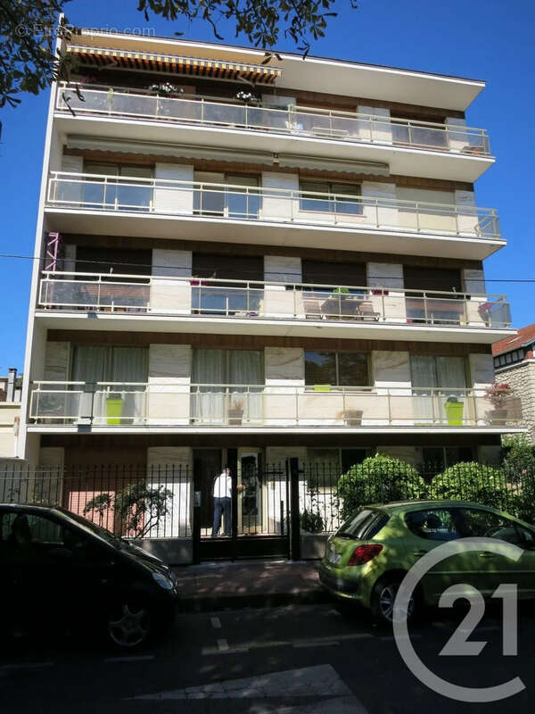 Appartement à SAINT-MAUR-DES-FOSSES