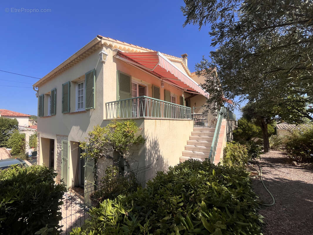 Maison à FREJUS