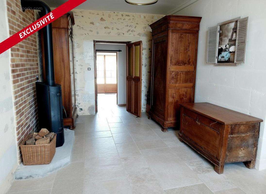 Maison de caractère de plus de 290 m² offrant actuellement 2 chambres et un potentiel de 4 à 5 chambres selon les besoins - photo 6