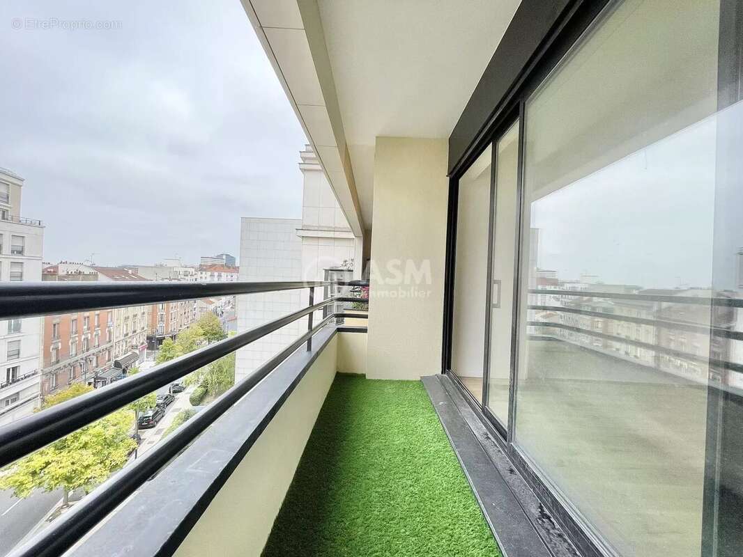 Appartement à COURBEVOIE