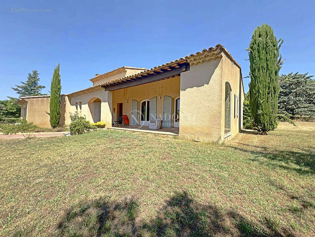Lourmarin au coeur du Luberon - Villa avec piscine à 10mn à pied du village - photo 15