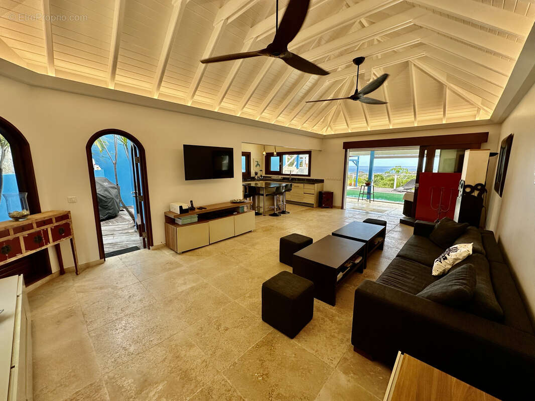 Maison à CAPESTERRE-BELLE-EAU