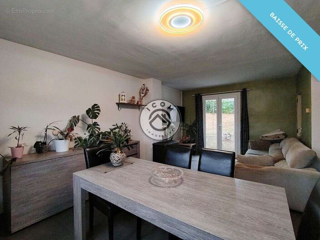 Maison à COUSOLRE