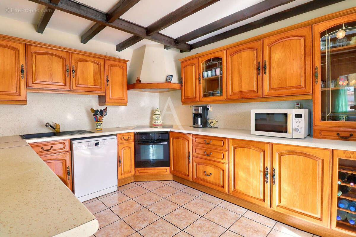 Maison à VINON-SUR-VERDON