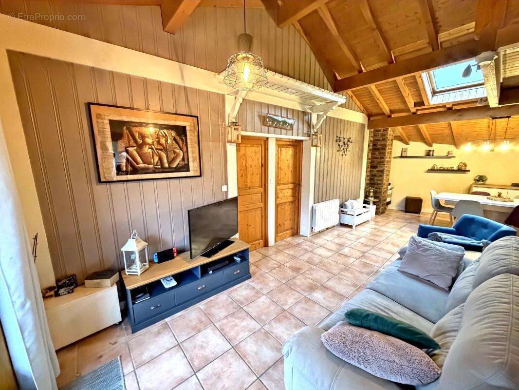Charmante maison de Type 4 avec terrain dans le hameau de Ch - photo 9
