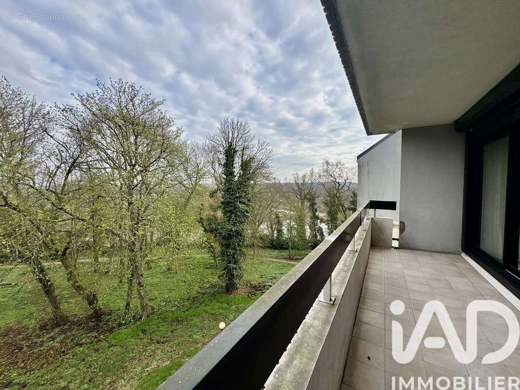 Photo 5 - Appartement à LE COUDRAY-MONTCEAUX