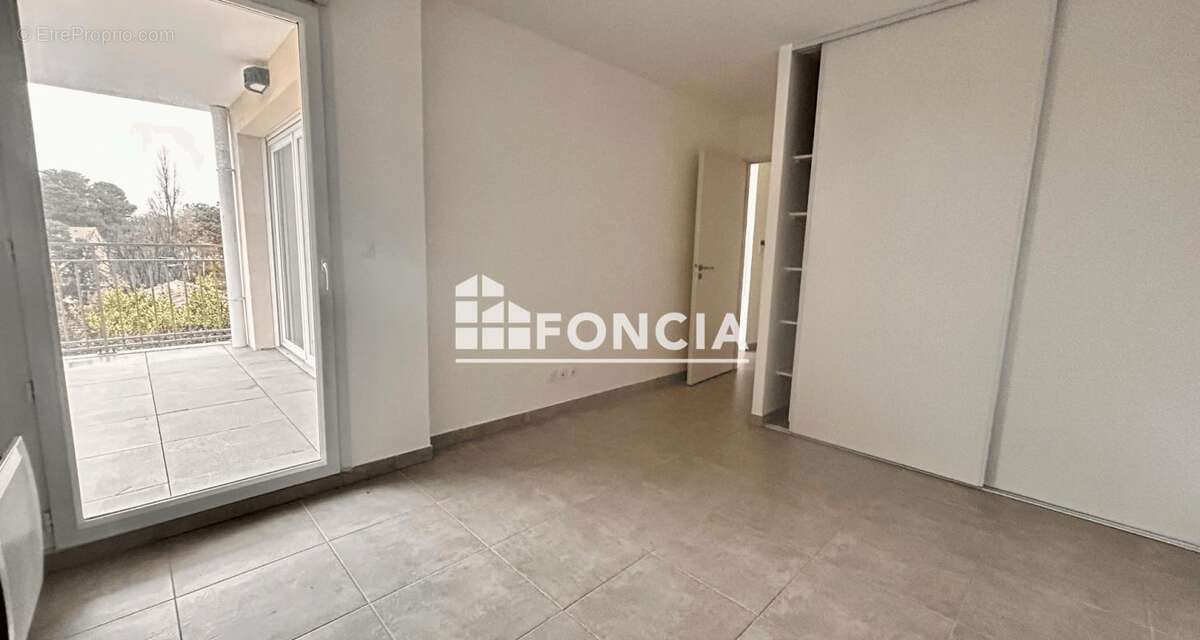 Appartement à MARSEILLE-9E