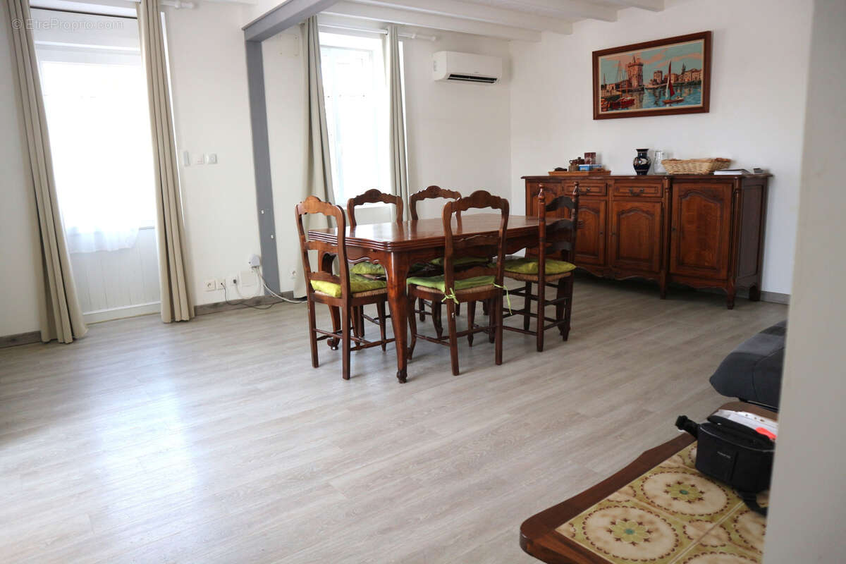 Maison à LA JARRIE