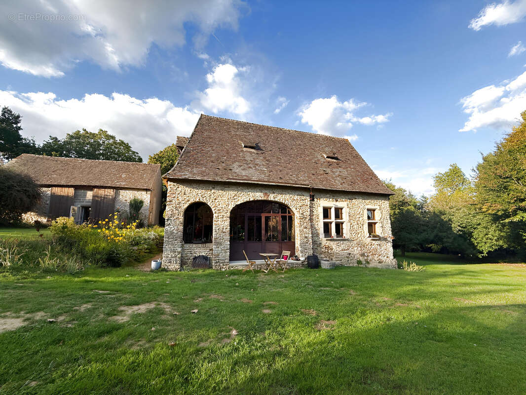 Maison à BONNETABLE