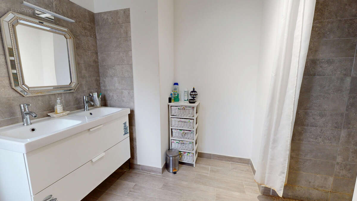 Maison à SALLES-D'AUDE