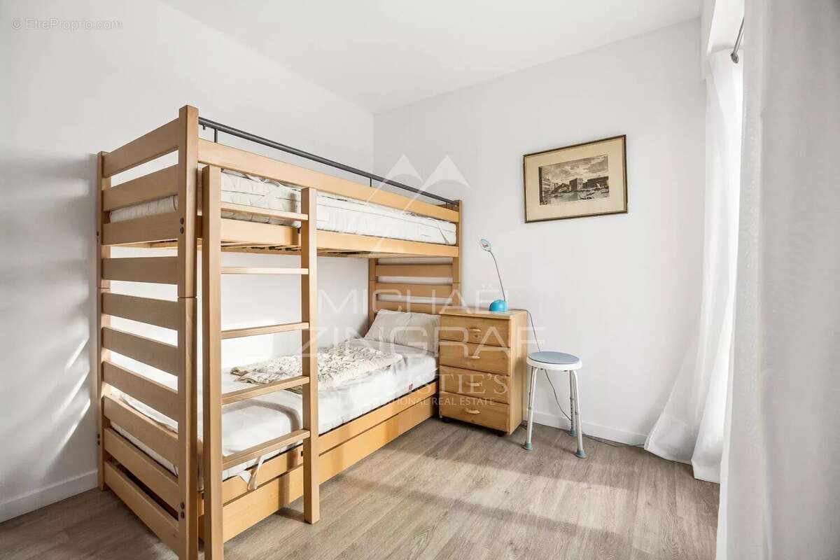 Appartement à MANDELIEU-LA-NAPOULE