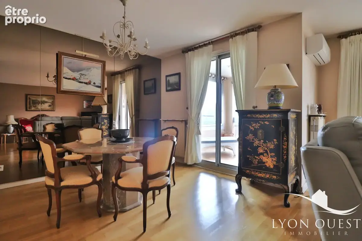 Appartement au centre de Charbonnières-les-Bains - photo 4