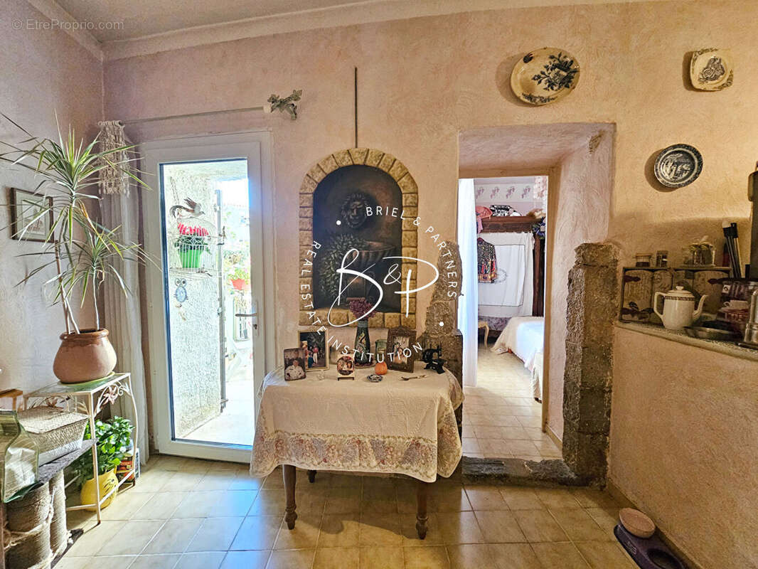 Appartement à LORGUES