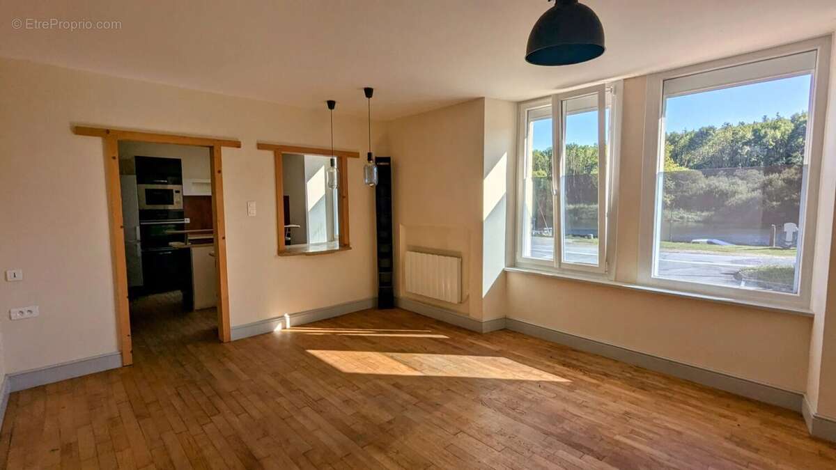 Appartement à PORT-LAUNAY