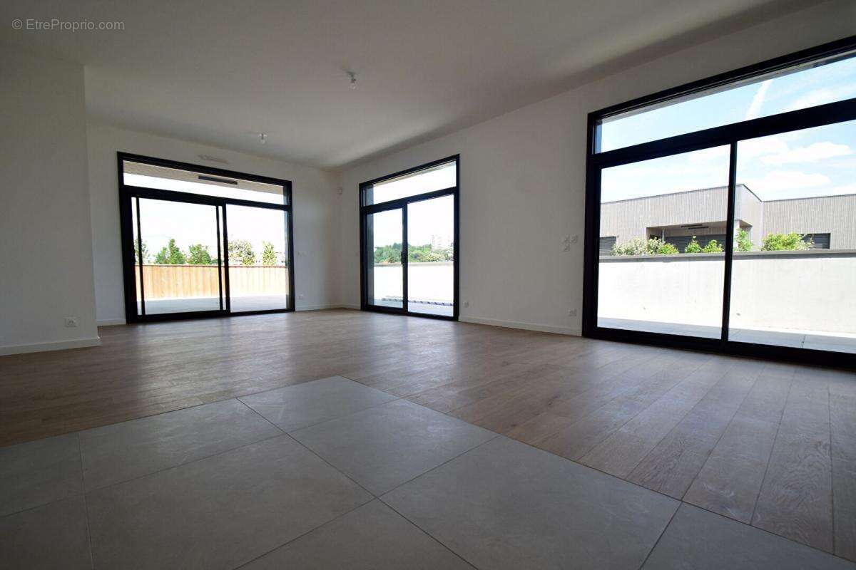 Appartement à TASSIN-LA-DEMI-LUNE