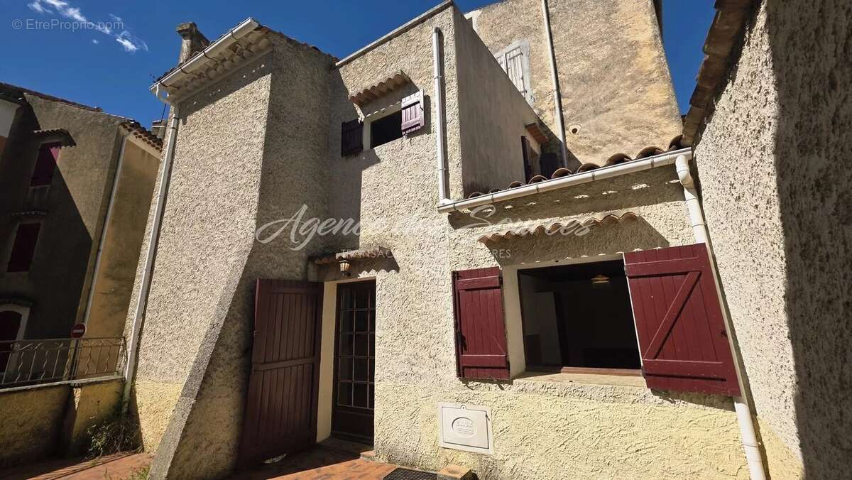 Maison à TAVERNES