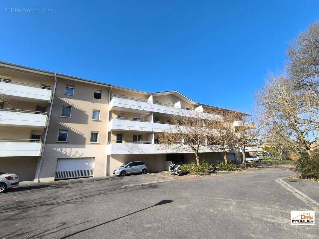 Appartement à FLEAC