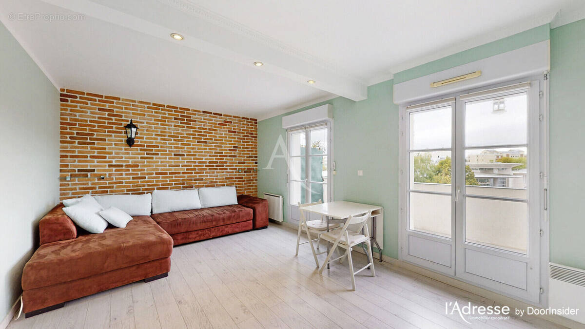 Appartement à LE PLESSIS-ROBINSON