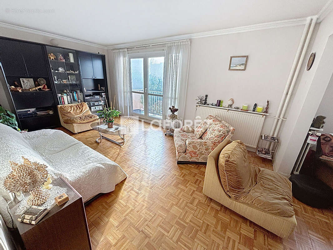 Appartement à VILLEJUIF