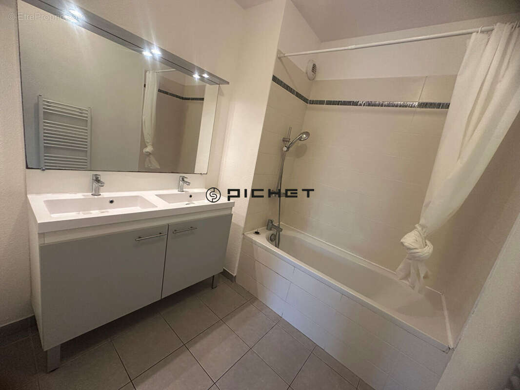 Appartement à VILLENAVE-D&#039;ORNON