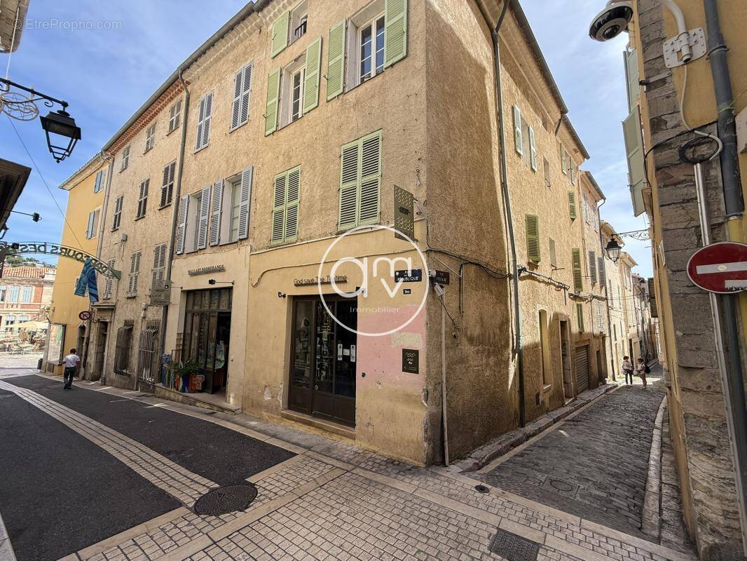 Appartement à HYERES
