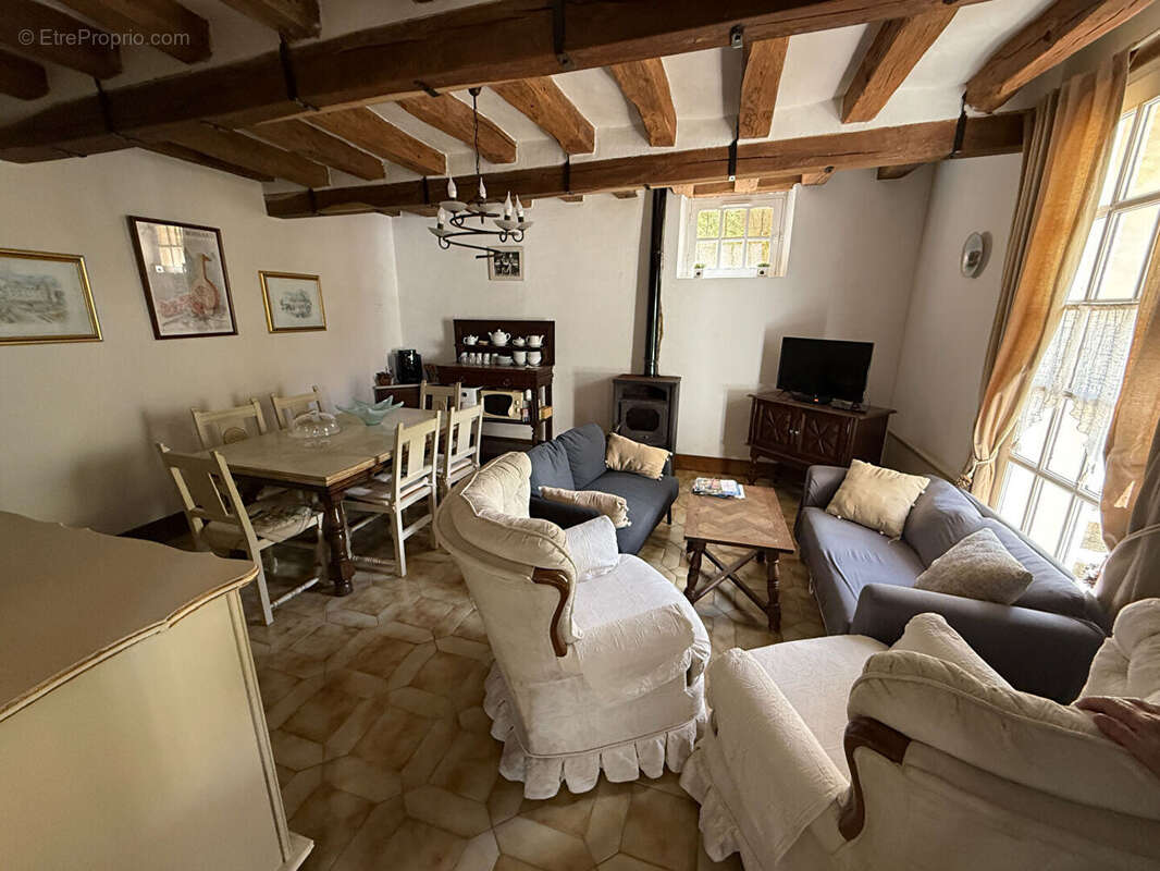 Maison à LA CHARTRE-SUR-LE-LOIR