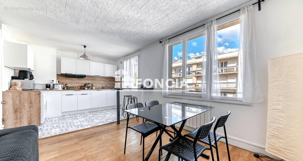 Appartement à LYON-8E