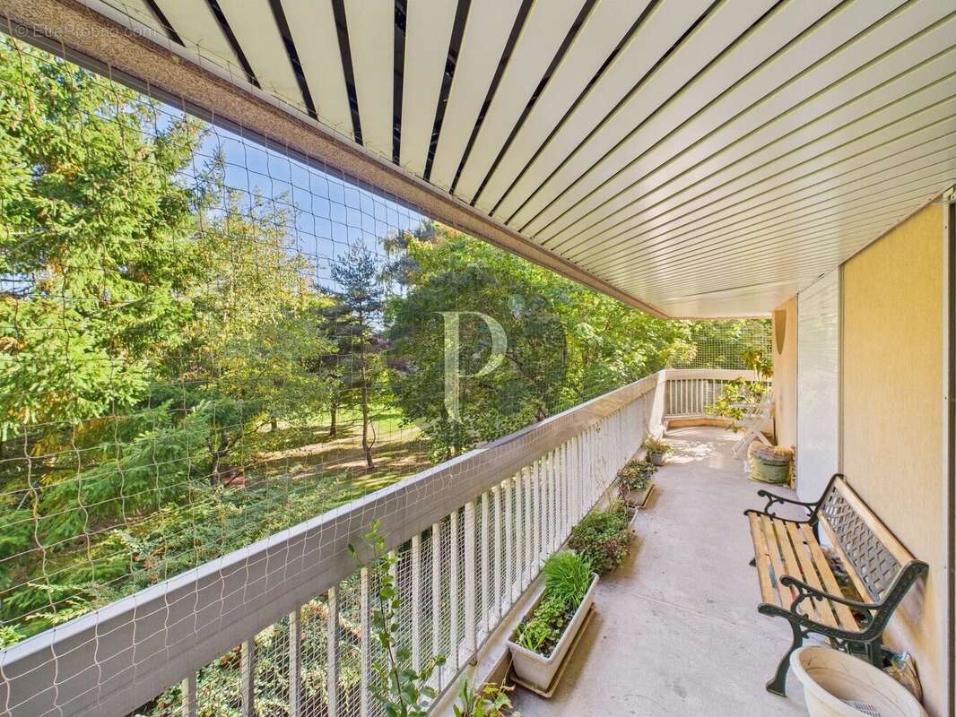 Appartement à VERRIERES-LE-BUISSON