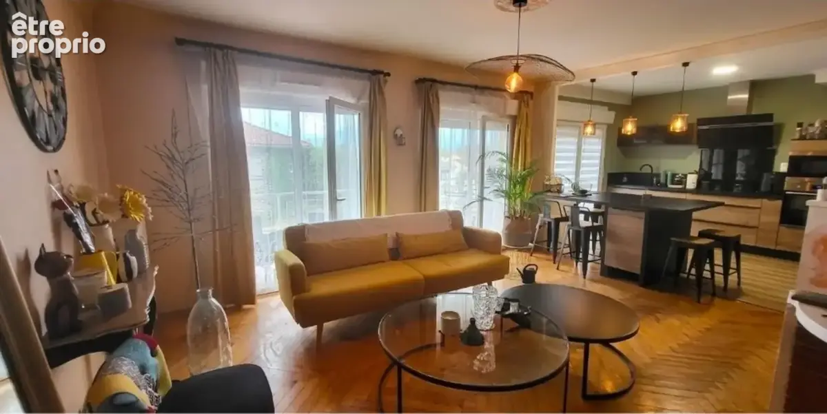 Maison à MONTREJEAU