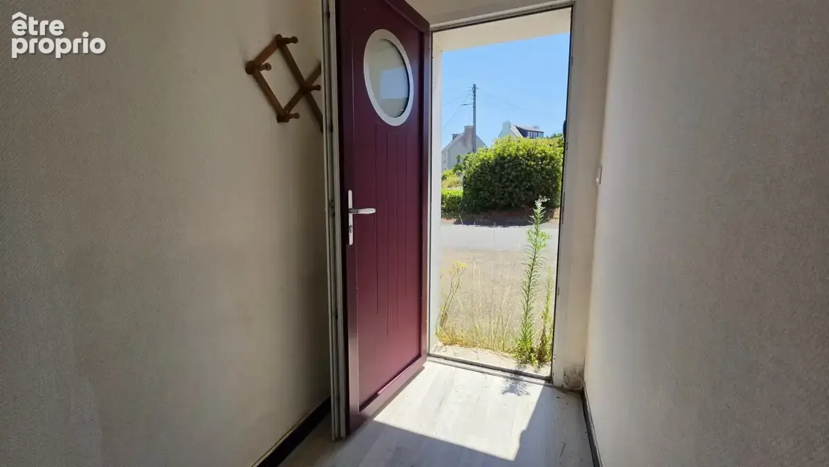 Maison avec deux appartements T4, jardin et garage   Fort po - photo 16