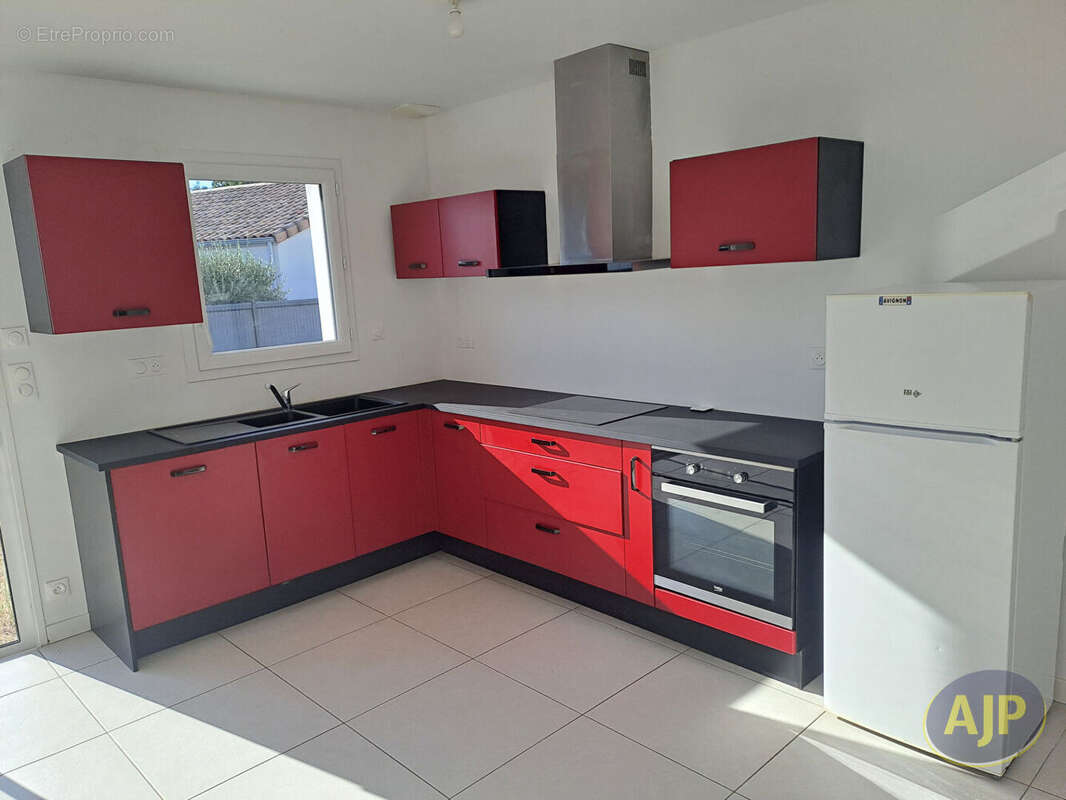 CHALLANS - Maison 2 chambres - photo 4