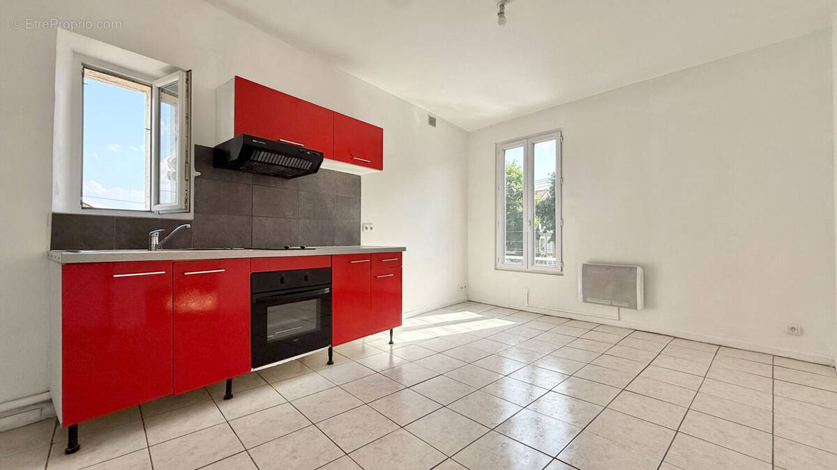 Appartement à CORBEIL-ESSONNES