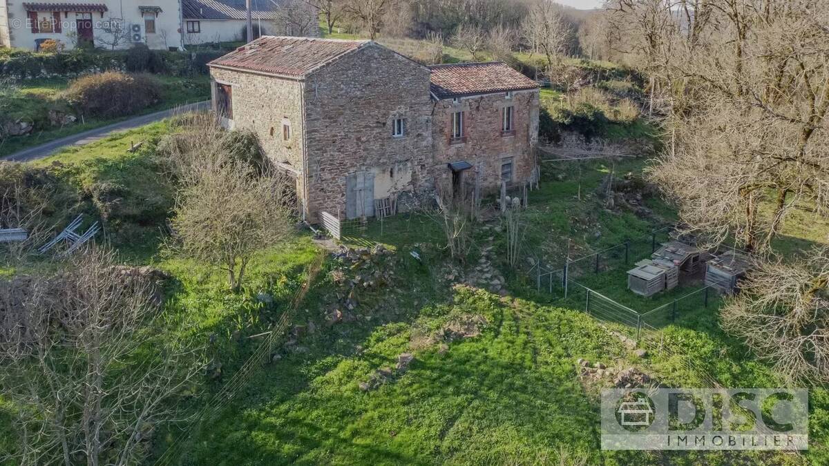 Maison à SAINT-MARTIN-LAGUEPIE