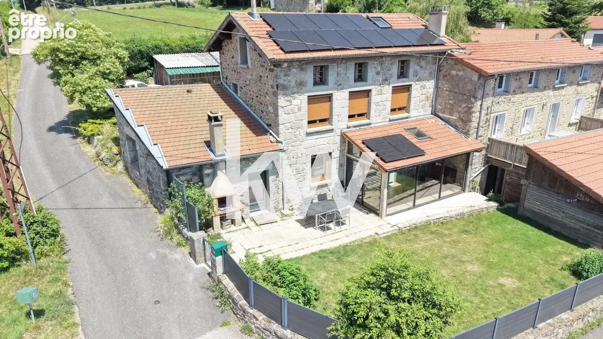 Maison 5 pièces 145 m² à vendre à Saint-Genest-Malifaux (42660) - photo 2
