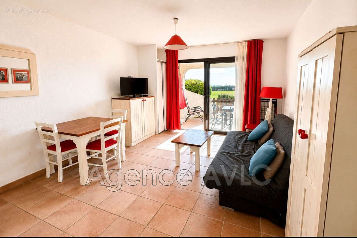 Appartement 33 m² à Saintes-Maries-De-La-Mer  - photo 2