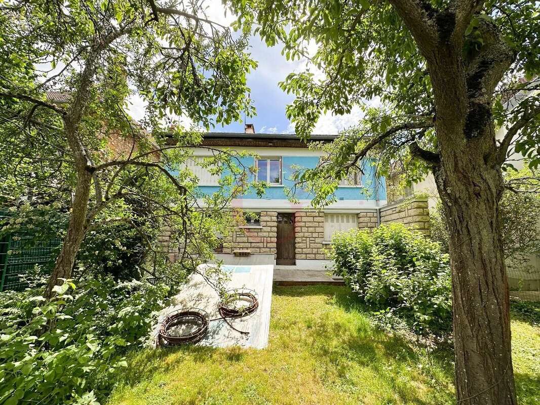 Appartement à BOURG-LA-REINE