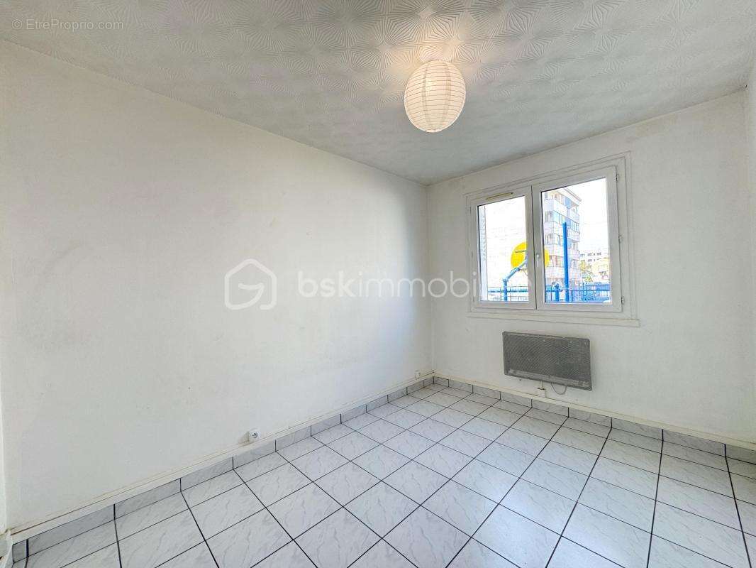 Saint-martin-d'hères — t4 traversant de 60 m², résidence fermée et sécurisée - photo 12