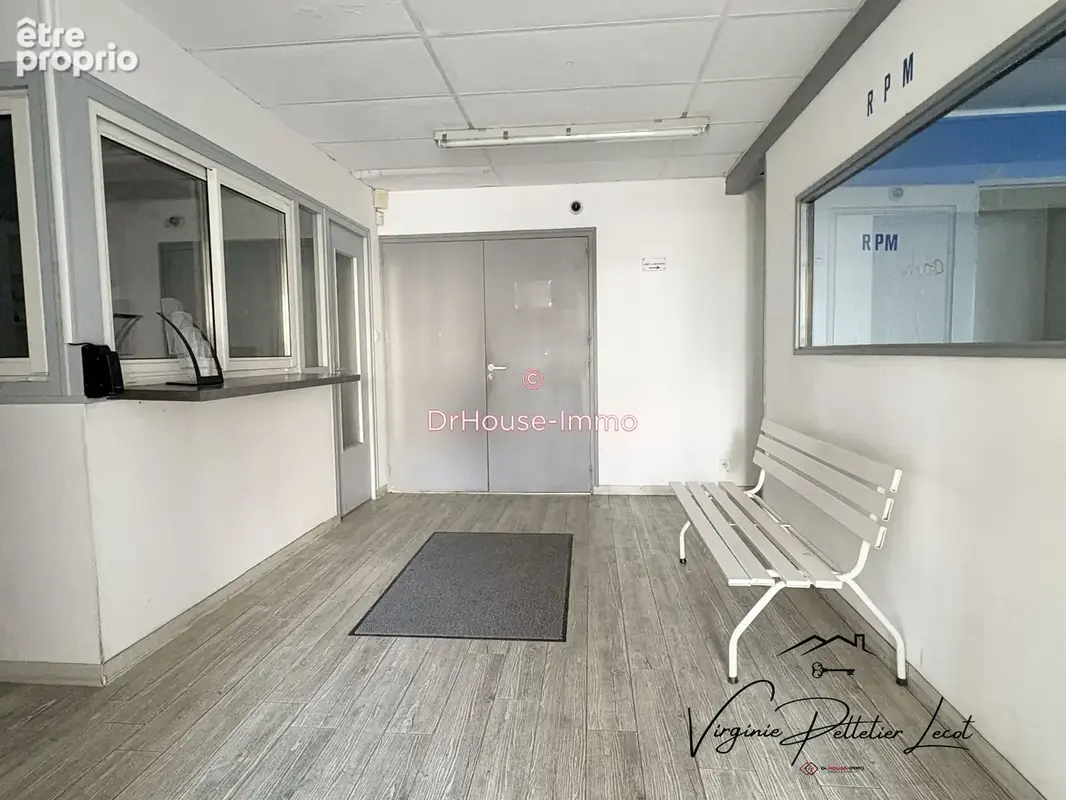 Commerce 1 990 m² à vendre à Fontenay-Le-Comte (85200) - photo 32