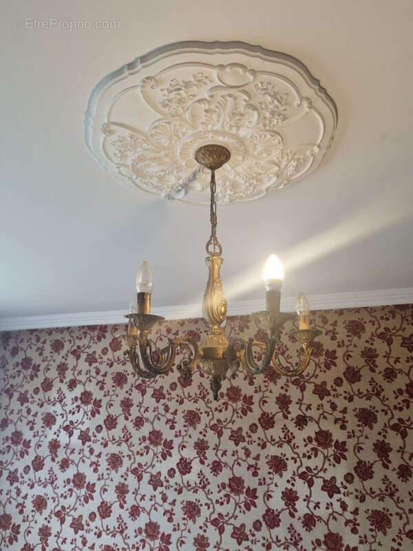 Maison à BEAULIEU-SUR-LAYON