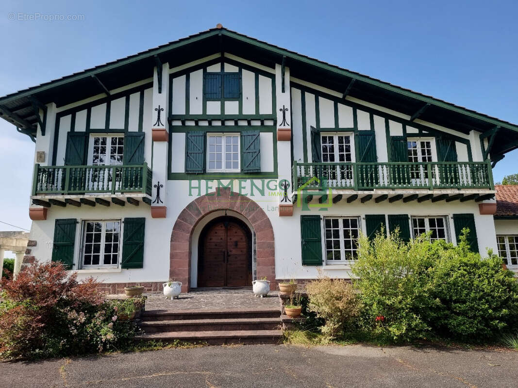 Maison à SAINT-PALAIS