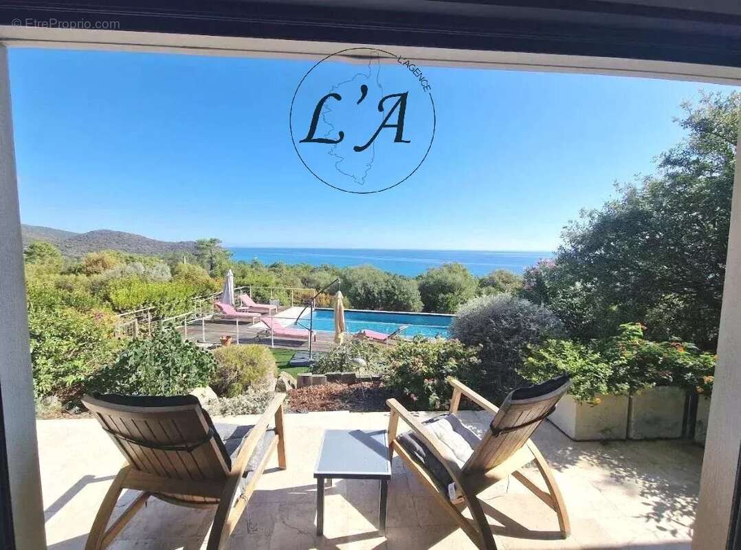 Maison à PORTO-VECCHIO