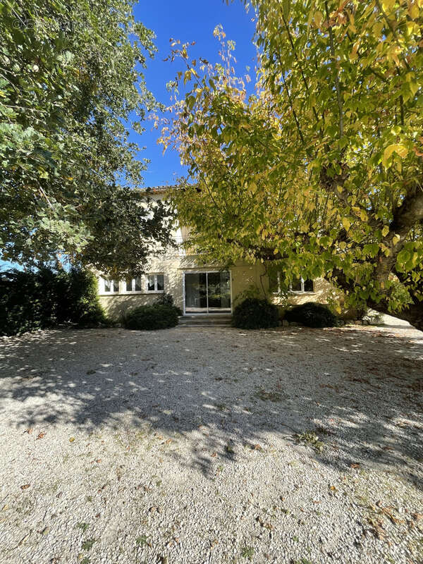 Maison à VAISON-LA-ROMAINE