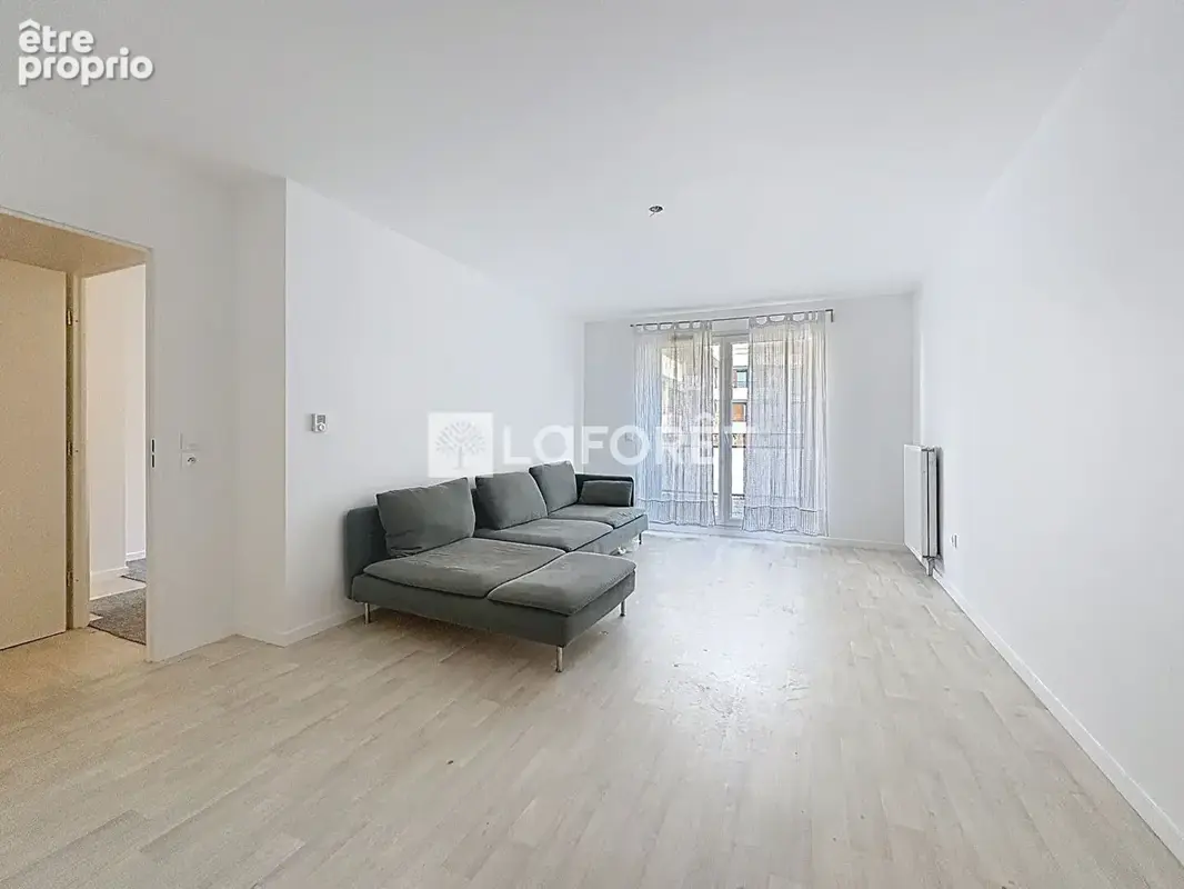 F2 de 46m² avec grande terrasse - deuil la barre - photo 2