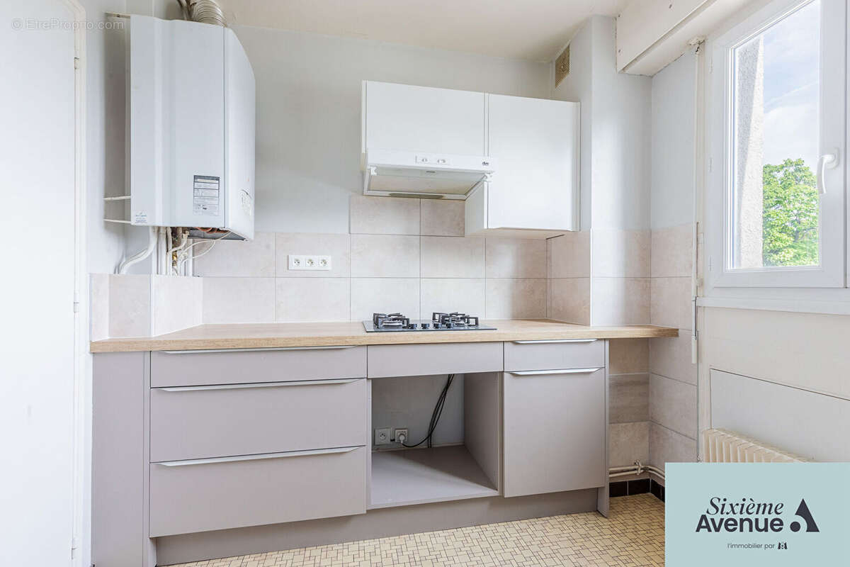 Appartement à SAINTE-GENEVIEVE-DES-BOIS