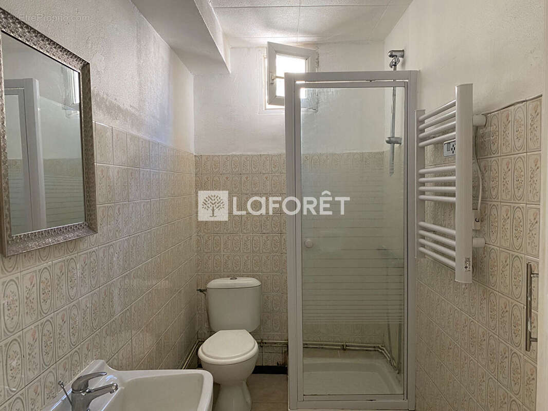 Immeuble avec commerce et duplex. - photo 6