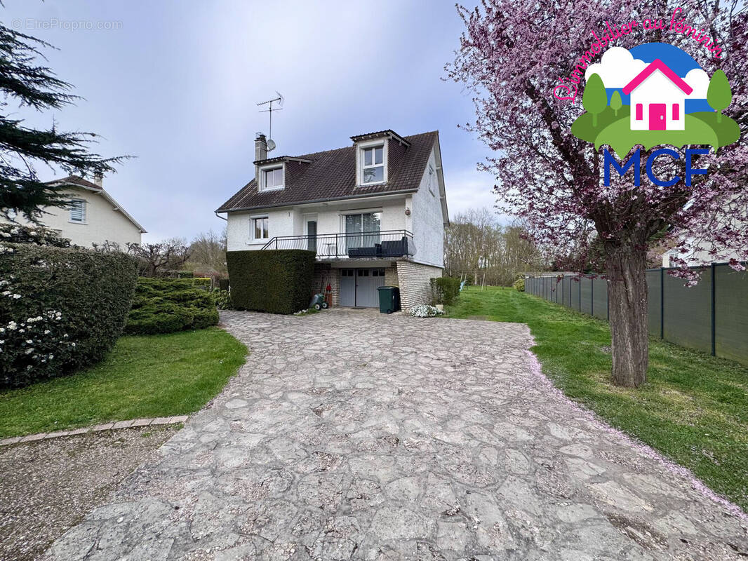 Maison à BUEIL